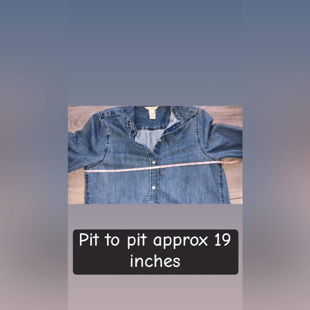 H&M Size XS Denim Long Sleeved Blouse Button Up Cotton GUC - Picture 4 of 6